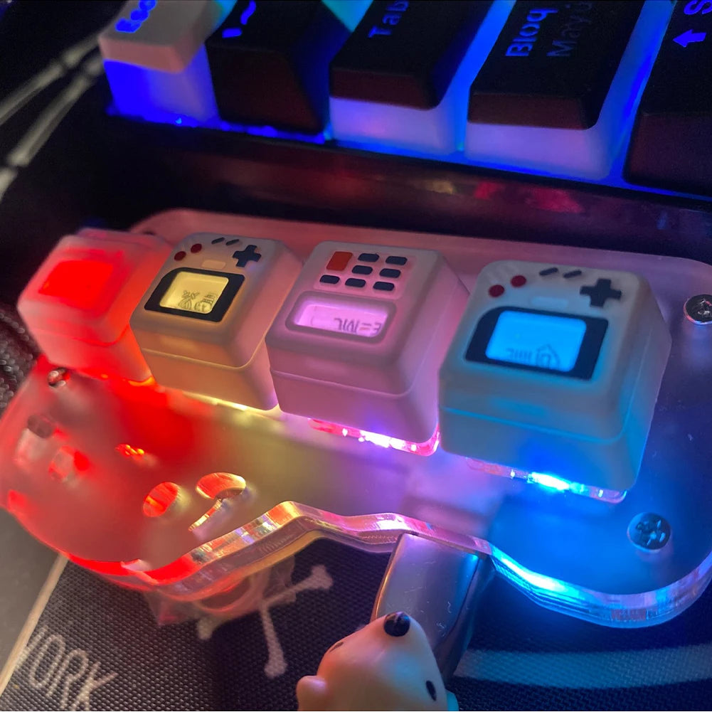 3 in 1 Cute Keycap Cute Personality Retro Key Cap Light-transmitting Keyboard Key Cap Replacement Parts for Mechanical Keyboard